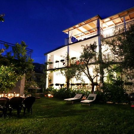 Apartments Rose คาชเตลา ภายนอก รูปภาพ