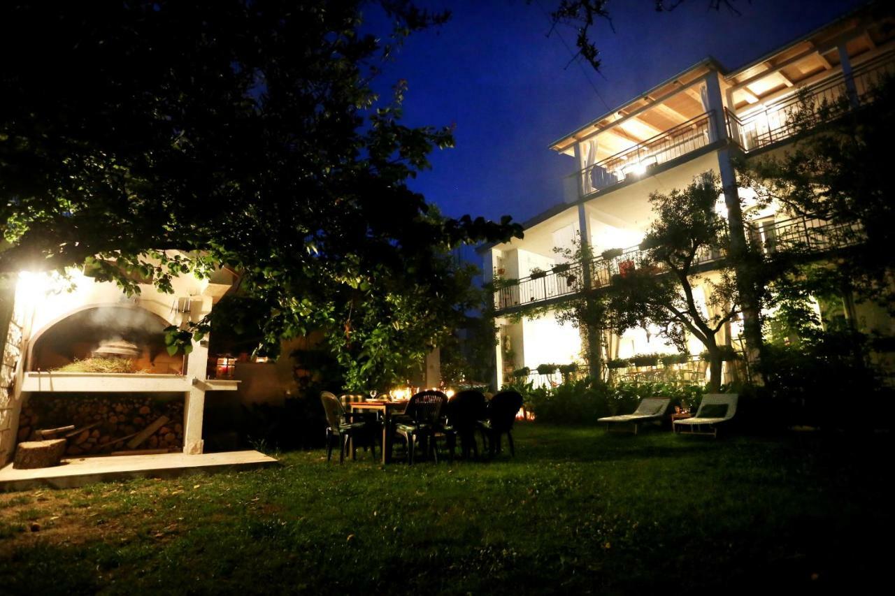 Apartments Rose คาชเตลา ภายนอก รูปภาพ