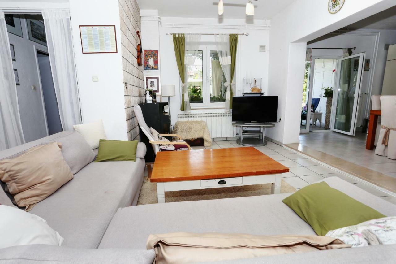 Apartments Rose คาชเตลา ภายนอก รูปภาพ